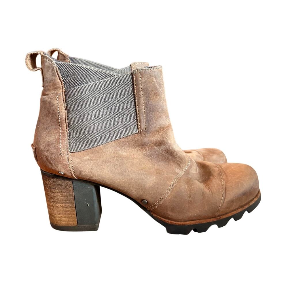 Sorel Addington Waterproof Chelsea Boot Tan/Gray Leather SZ 8 Classic Heel Boot
